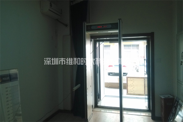 安檢現(xiàn)場(chǎng)