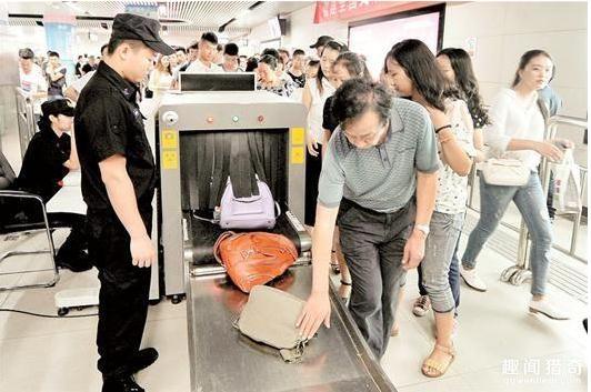 女子過(guò)安檢被攔下 箱內(nèi)竟然藏虎仔