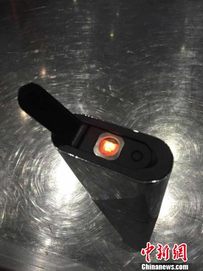 西寧機場安進門探測發(fā)現發(fā)現多種特型違禁品 含充電寶式點煙器