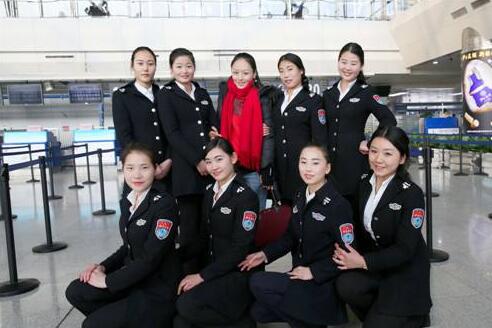 安檢門廠家：烏魯木齊機場安檢練兵！