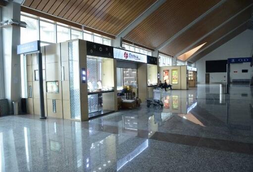 金屬探測(cè)門(mén)廠(chǎng)家：富蘊(yùn)機(jī)場(chǎng)美化安檢通道提升服務(wù)品質(zhì)