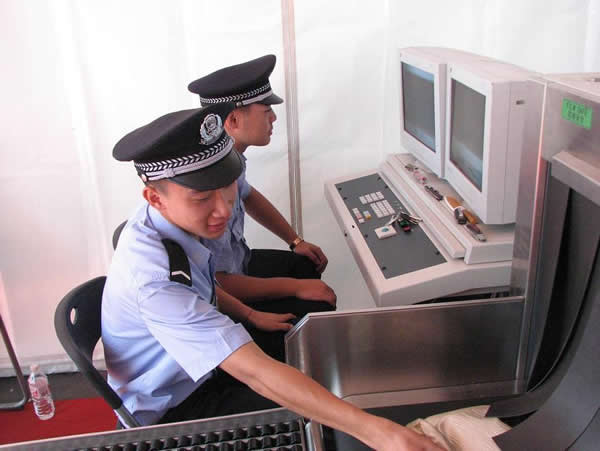 X光安檢機，公安機關安檢好幫手.jpg