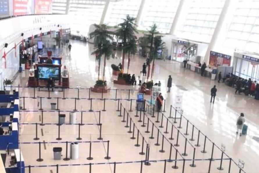 襄陽機場加強安檢門通道工作培訓(xùn)，提升安檢質(zhì)量和形象[圖]